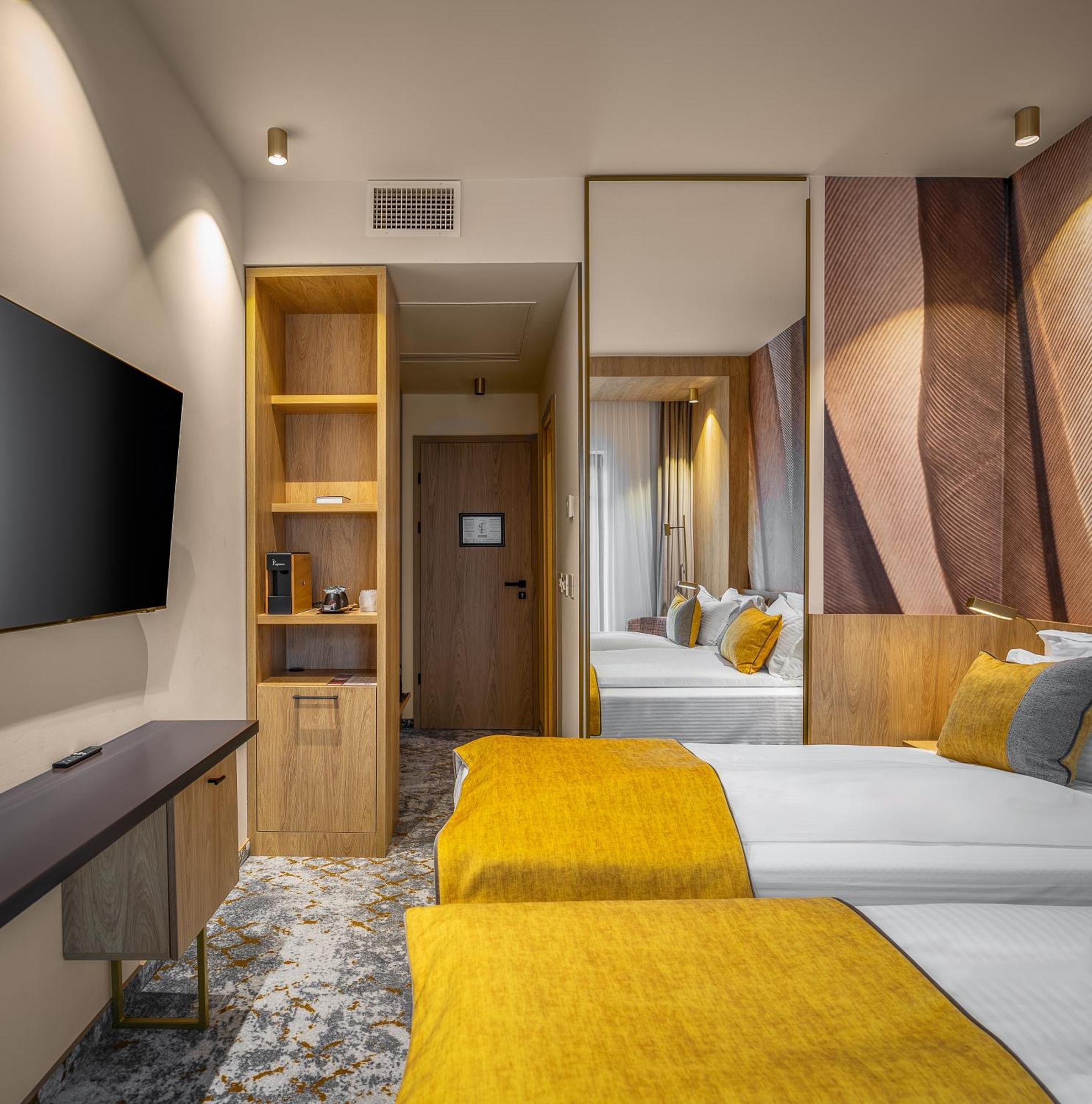 Hotel Branco تيميشورا المظهر الخارجي الصورة